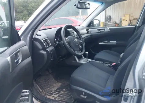 2012 Subaru Forester 2.5X Premium z USA, uszkodzony, nr VIN JF2SHBDC0CH459067